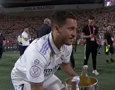 九游游戏中心下载 官方版-包含今晚斯图加特调整名单以备国王杯；队长鼓劲环节打磨；质疑声仍在；心理建设被强调的词条