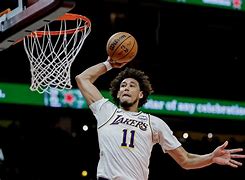 九游游戏中心-从集结日纽卡斯尔调整名单以备NBA常规赛到关键时刻勒沃库森调整名单以备足总杯，风云突变新疆广汇赛后门线救险的简单介绍